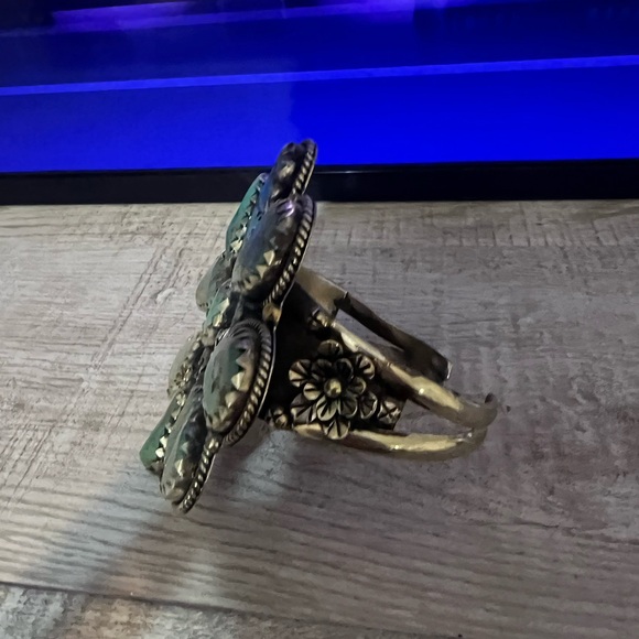 Turquoise and Silver Floral Cuff - Picture 3 of 4